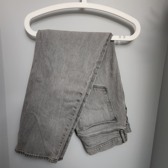 Straight Fit Banana Republic Jeans - Picture 3 of 5